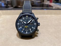 万国手表机芯里面有划痕是什么原因